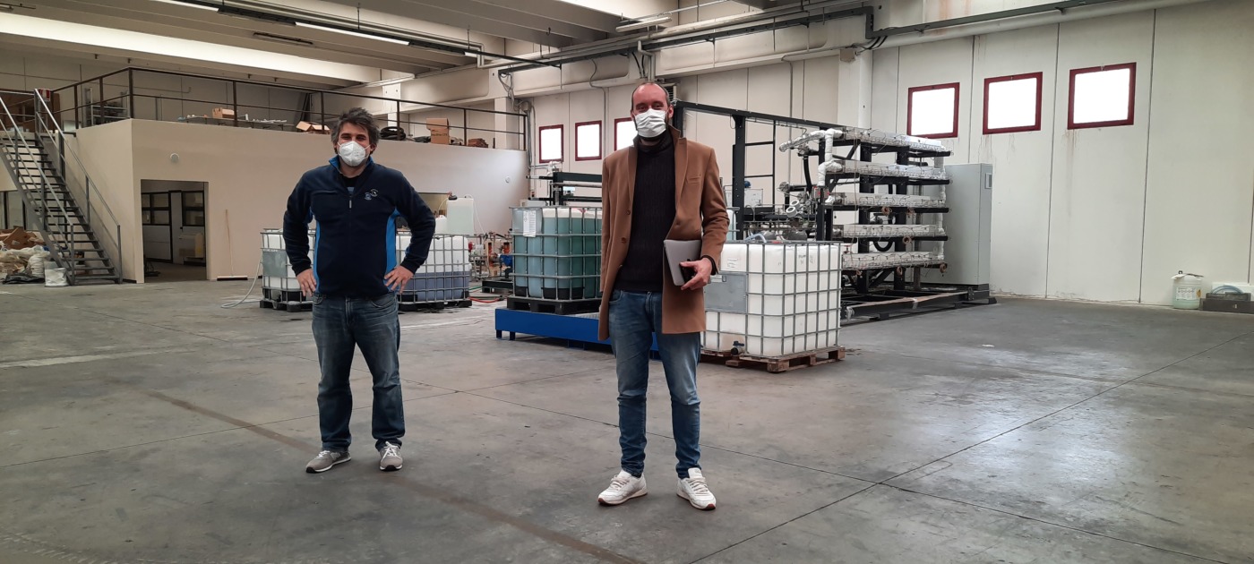 Fabio Pegorin (on the right), Business Development Manager at EIT RawMaterials, visiting Particular Materials Particular Materials